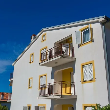 Zrinko Apartment